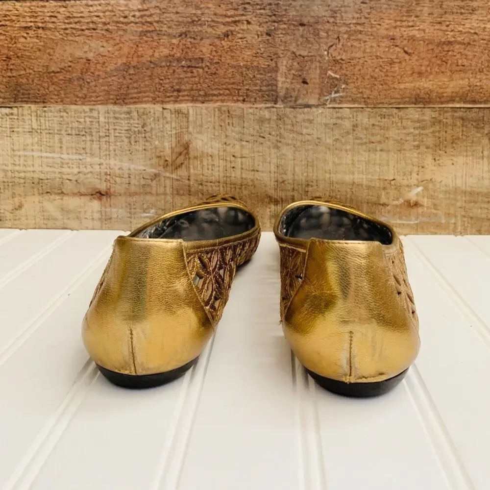 Calvin Klein Metallic Flats - Picture 4 of 6
